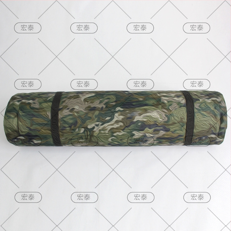 Covor de camping camuflat, cu pompă manuală, grosime 2,5 cm, greutate 1,5 kg