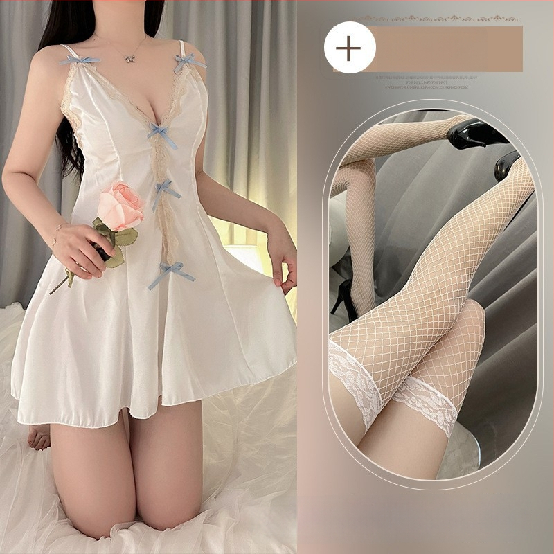 Csipkés nylon hálóruha, bodyszerű kialakítással és kivágott dekoltázssal