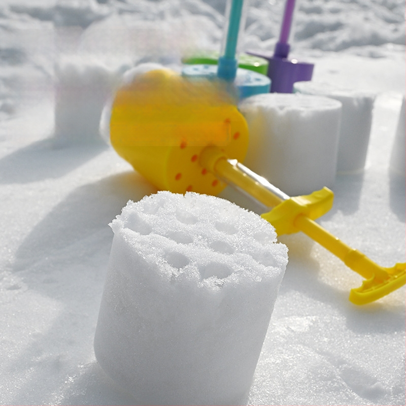 Пластмасов инструмент за игра в сняг за деца — клип за снежни топки, форма за снежен човек, външна игра със сняг, възраст 4–6 г, опаковка с мрежеста торба