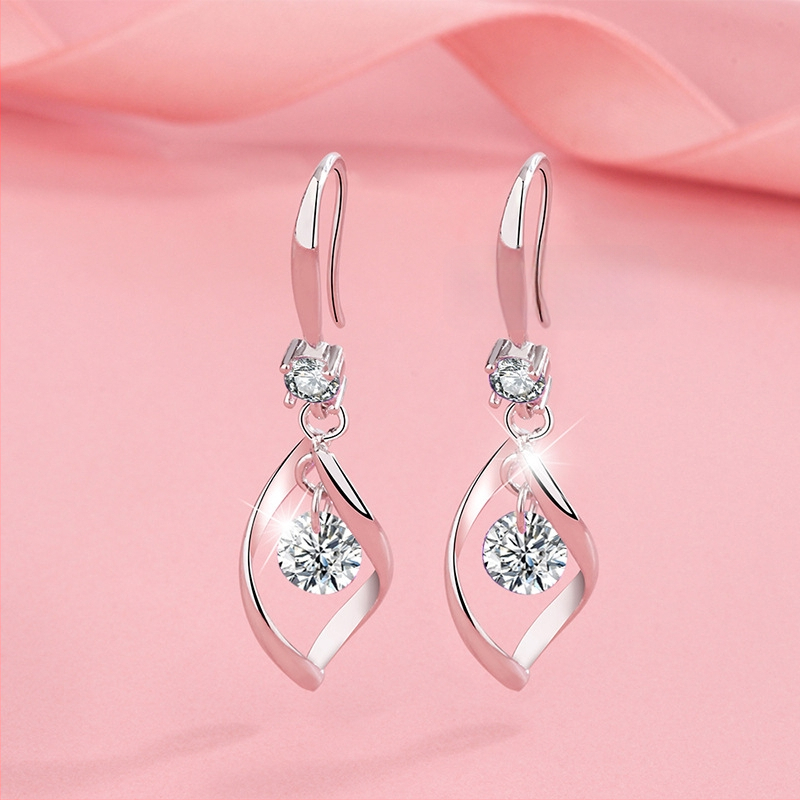 Pasisukantys auskarai su kilpa, vario pagrindas, lašinio formos, auksu dengti dirbiniai akmenys, elektroplatinimas