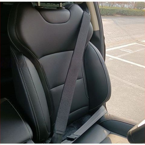 Automašīnas drošības jostas plecu spilventiņi – sintētiskas šķiedras, universāls visām sezonām