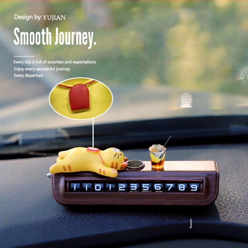 Διακοσμητικό αυτοκινήτου από ρητίνη με γάτα-τυχερή σε καρτούν και προσωρινή πινακίδα στάθμευσης – εσωτερική διακόσμηση αυτοκινήτου, λειτουργία θραύσης παραθύρων