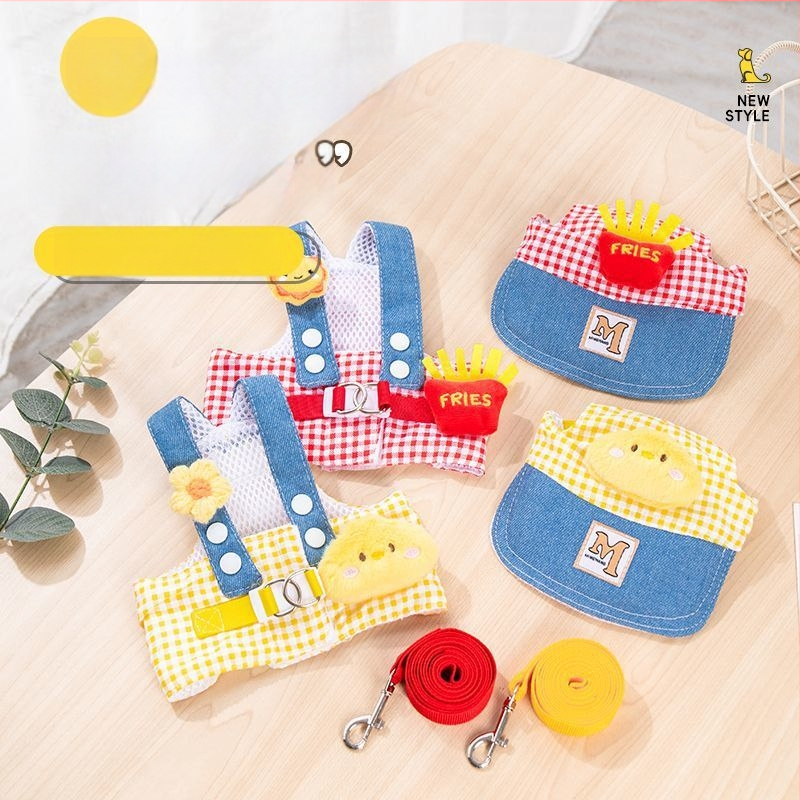 Комплект дрехи за кучета за лято с каишка и предно-гръбно водене и шапка против слънцето (Материал: коралов флис; Категория: дрехи за домашни любимци; Включва шапка против слънцето; Каишка и нашийник)