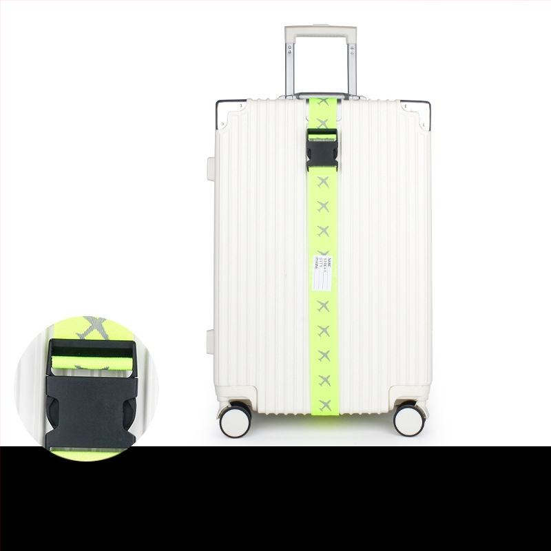 Bagažinės dirželis su vieno žodžio slaptažodžiu, šviesus ir atšvaitinis, ultra lengvas poliesteris, išleistas 2018 m. pavasarį.