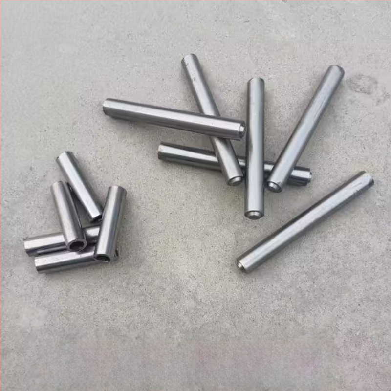 Универсално резервно колело за багаж — износоустойчиво, пластмасово, сваляемо (пролет 2025, урбан стил)