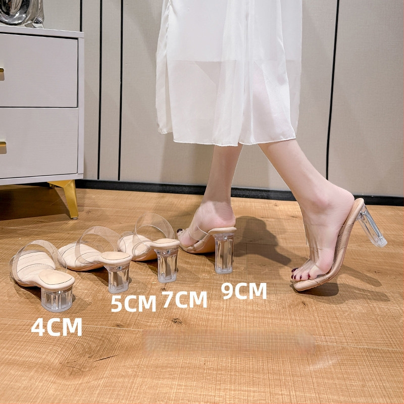 Vienos juostos sandalai, PVC viršus, kvadratinė nosis, guma padas, storas kulnas 3–6 cm