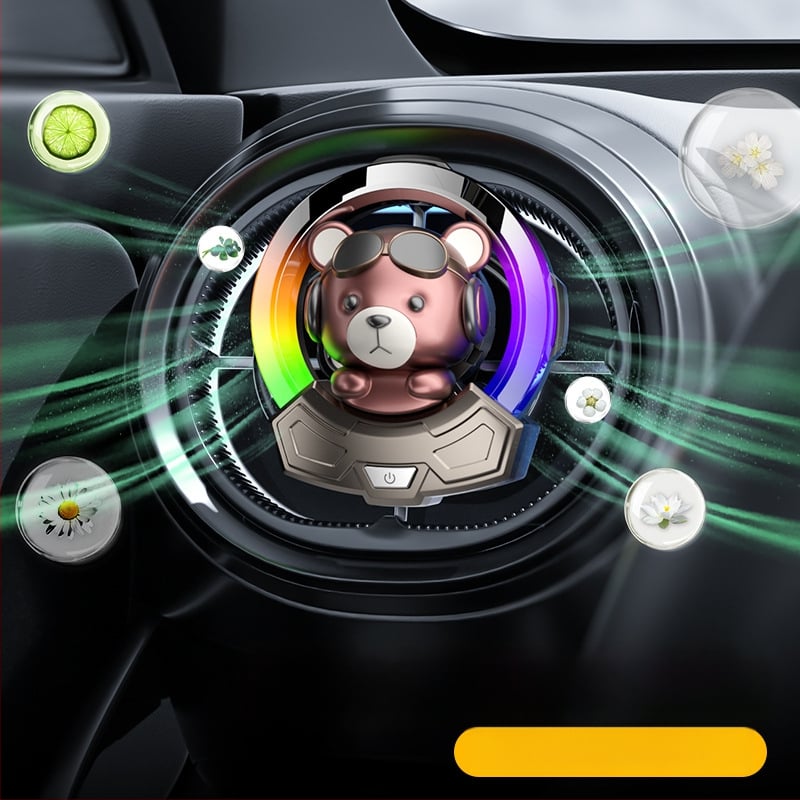 Carlox automobiļu aromatizētājs ar gaisa padeves klipu un atmosfēras gaismu – ziedu aromāts, Ambergris; 10–20 ml; iztvaikošanas laiks 61–90 dienas; derīguma termiņš 5 gadi