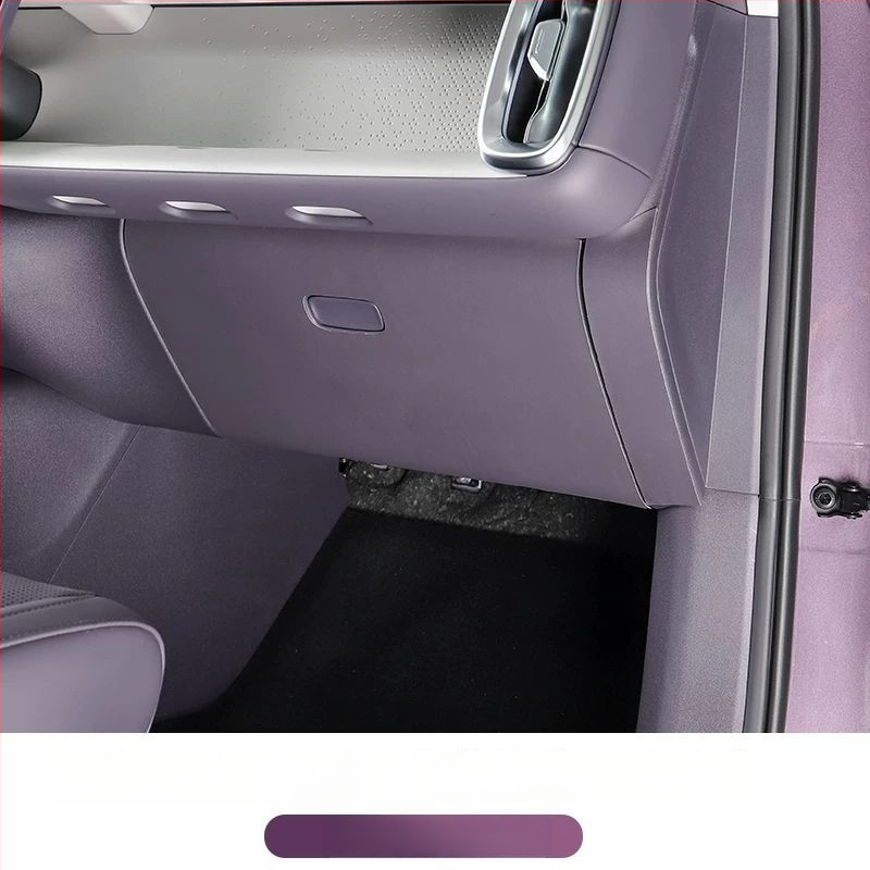 Zaštitni jastučić na vratima suvozača s unutarnjim pretincem za pohranu Leapmotor B10/C10