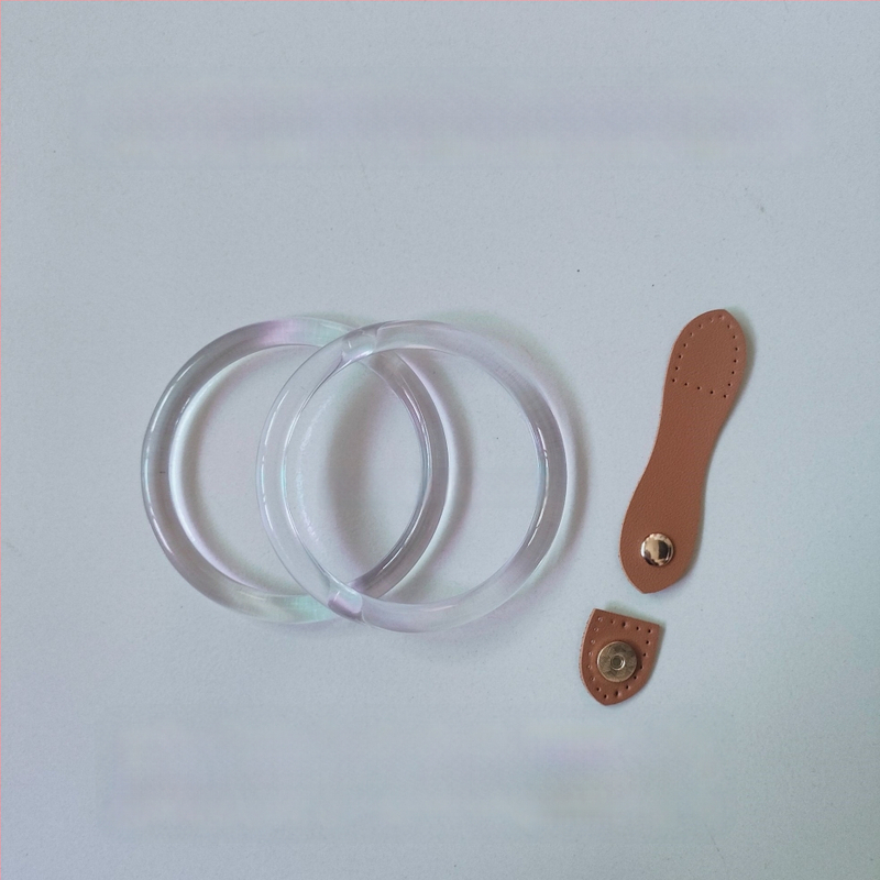 Χειροποίητο αξεσουάρ για τσάντες - μαγνητικό δερμάτινο κούμπωμα, κυκλικό διαφανές στοιχείο, πλεκτό υλικό με κοχύλι