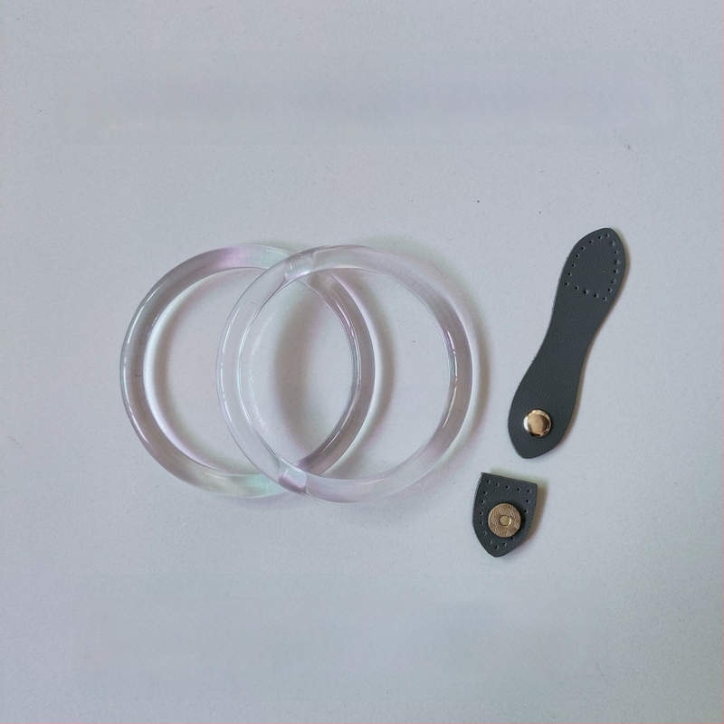 Χειροποίητο αξεσουάρ για τσάντες - μαγνητικό δερμάτινο κούμπωμα, κυκλικό διαφανές στοιχείο, πλεκτό υλικό με κοχύλι