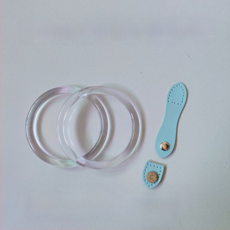 Χειροποίητο αξεσουάρ για τσάντες - μαγνητικό δερμάτινο κούμπωμα, κυκλικό διαφανές στοιχείο, πλεκτό υλικό με κοχύλι