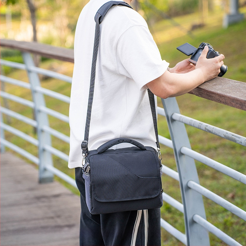 Bezdrobinė veidrodinė kamera krepšys – drobės medžiaga, pamušalas iš drobės, per petį stiliaus, tinka kameroms su viena baterija