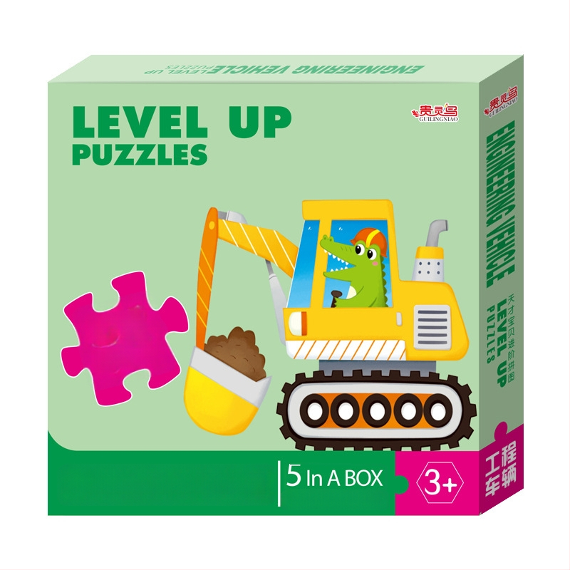 Пъзел карти: 5-10 карти с животни, динозаври и строителни машини; хартия; за деца 0-3 г.; цветна кутия.