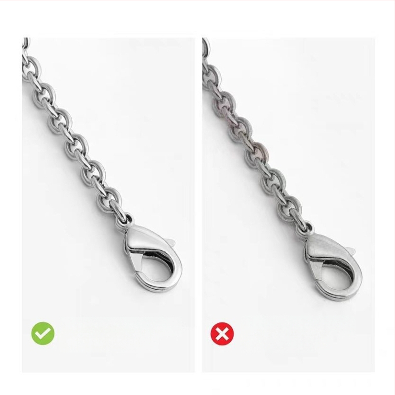 Ζώνη τσάντας/ώμου Yu Yi, μεταλλική, γεωμετρικό μοτίβο, εξουσιοδοτημένη ιδιωτική μάρκα, άνοιξη 2023.