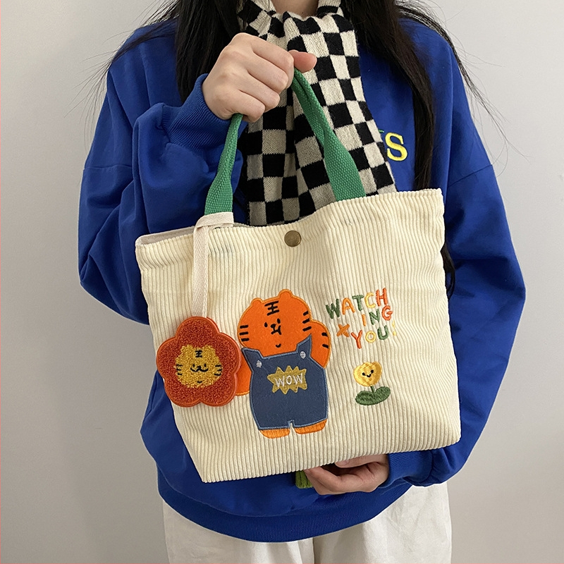 Чанта за ръка с тигров принт, хоризонтална квадратна форма, полиестер, градски стил, закопчаване със щракване, за ежедневна употреба