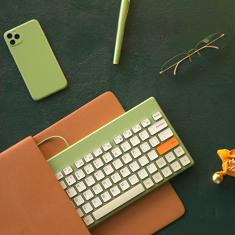 Клавиатура и мишка с кабел, 68 клавиши, USB, ABS корпус, кабел около 1,5 м, без подсветка