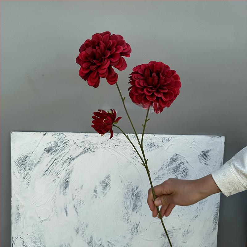 Ανθοδέσμη τεχνητών μεταξωτών λουλουδιών χωρίς φύλλα, με τρία κεφάλια, μπουμπούκια και διακριτικό άρωμα, για διακόσμηση γάμου