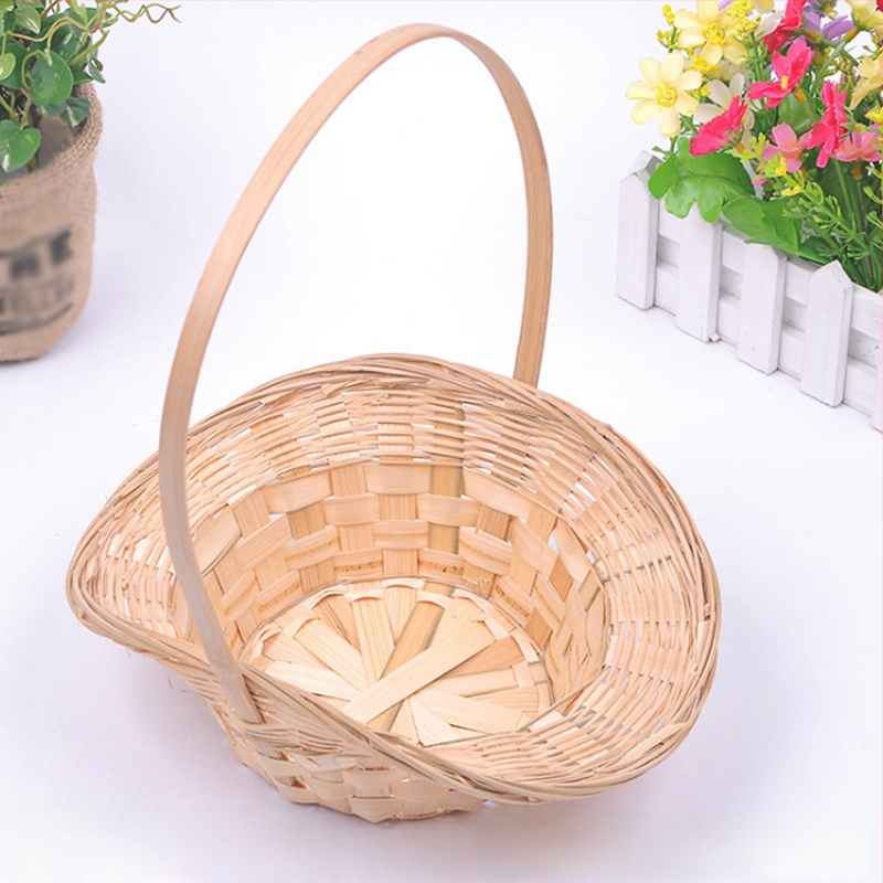 Hanfu fotografijos rekvizitas: rankoje laikomas veidrodis su Drakono ir Fenikso plokštele senoviniam kostiumui