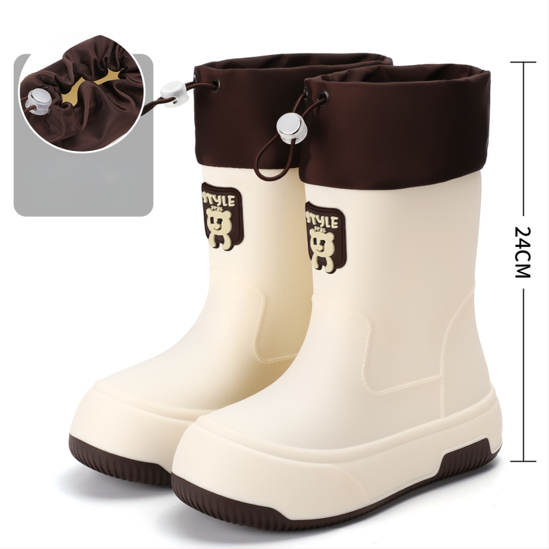 Moteriški lietaus batai su PVC viršumi, trumpas vamzdelio aukštis, plokščias kulnas, vientisas raštas, tinkami visoms sezonoms