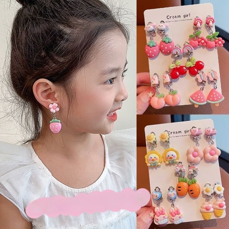 Gyerek fülklipszek — műanyag/gyanta, rajzolt hercegnő sorozat, kézzel készített, 3–10 éveseknek