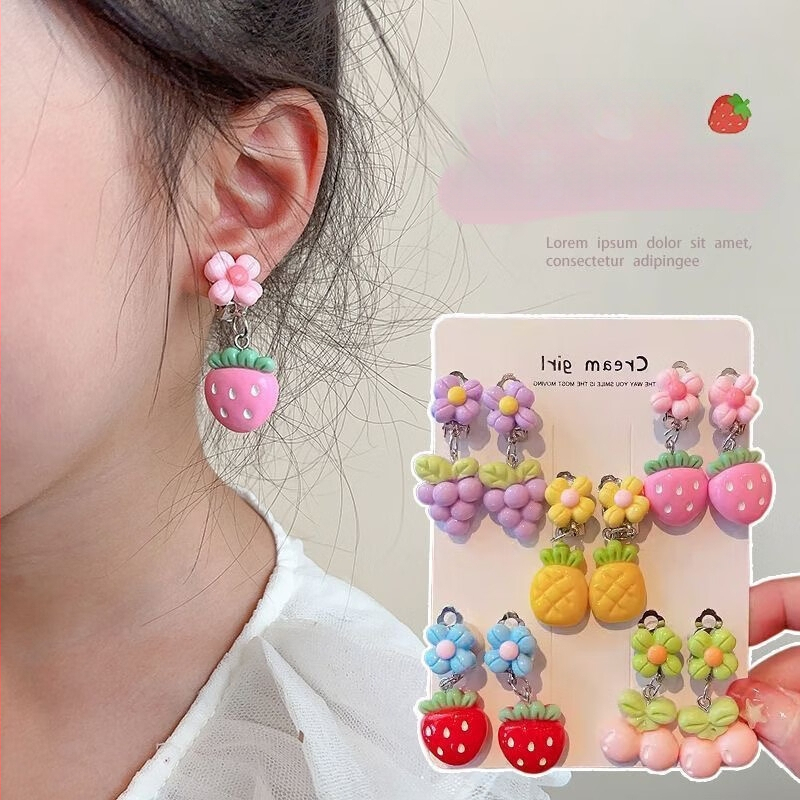 Gyerek fülklipszek — műanyag/gyanta, rajzolt hercegnő sorozat, kézzel készített, 3–10 éveseknek