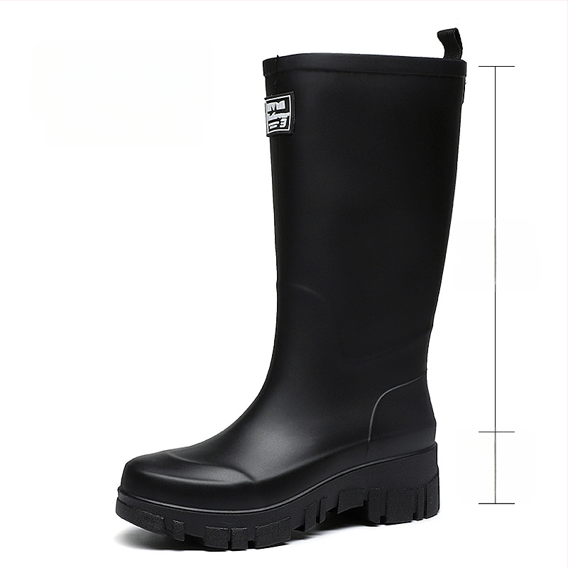 Moterų PVC lietaus batai, vidutinio aukščio, žemas kulnas 1-3 cm, slip-on uždarymas