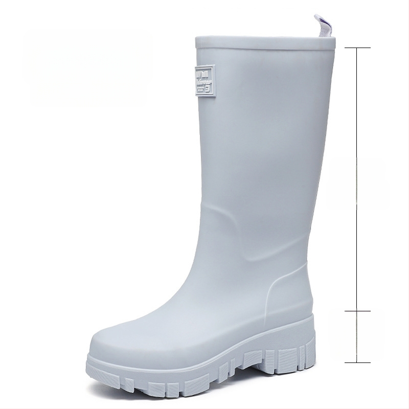 Moterų PVC lietaus batai, vidutinio aukščio, žemas kulnas 1-3 cm, slip-on uždarymas