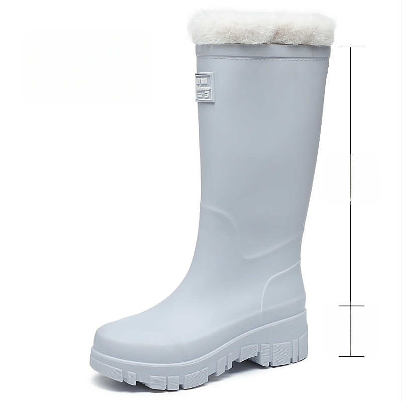 Moterų PVC lietaus batai, vidutinio aukščio, žemas kulnas 1-3 cm, slip-on uždarymas