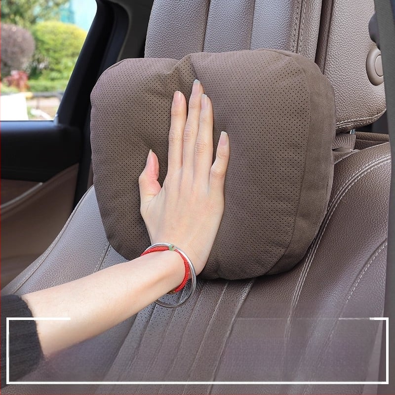 Automobiļu galvas balsts un jostas spilvens — velūra materiāls, dabisko šķiedru pildījums, universāla automašīnu saderība, pielāgojams, vissezonu lietošanai