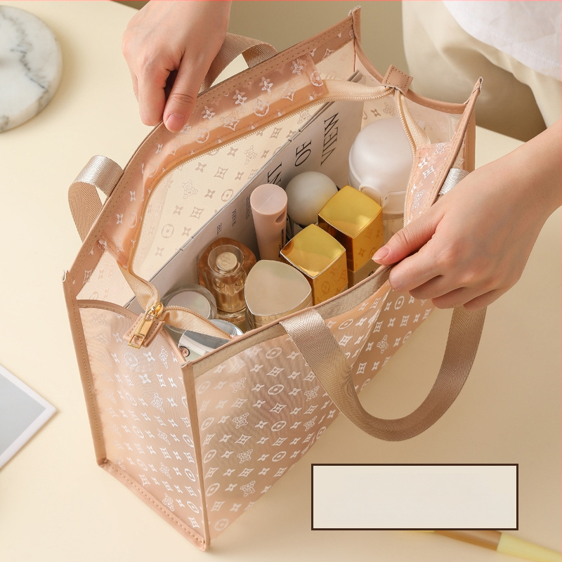 Козметична чанта - найлон, животински принт, закопчаване с цип, дишаща и антибактериална