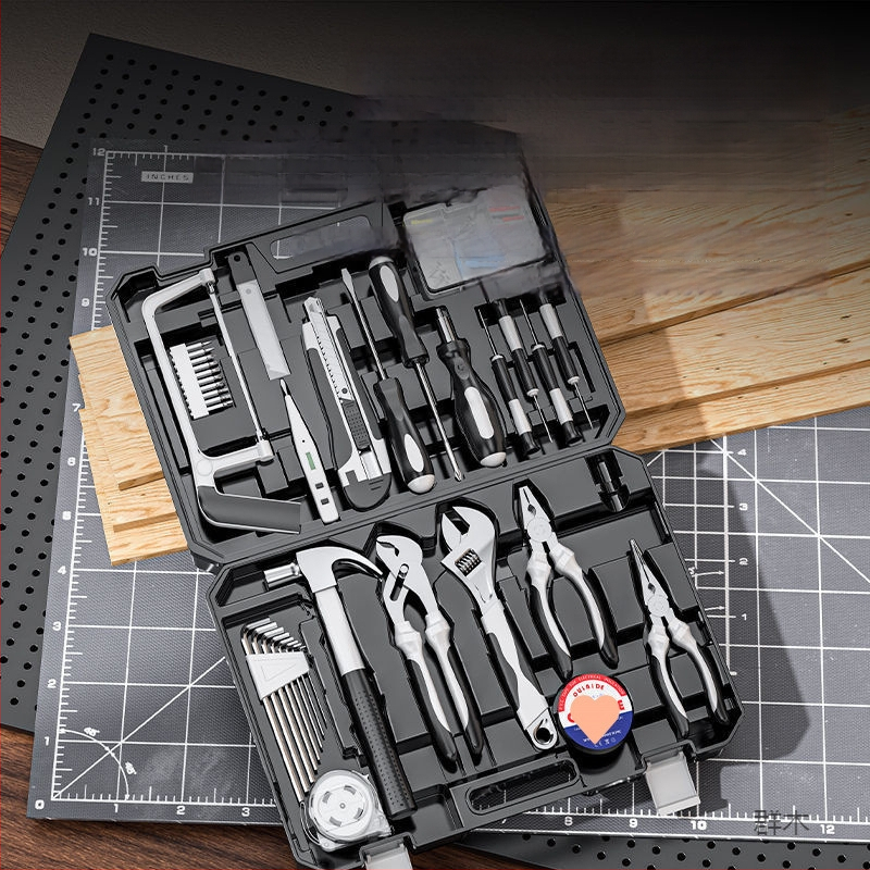 Családi javító szerszámkészlet autóba szerelhető szerszámos ládával, szénacélból, 81-100 darab