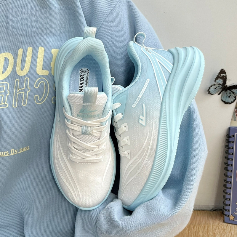 Moteriški lengvi kasdieniai sportbačiai su dirbtiniu pūku viršutiniu, EVA padas, raišteliai, žemas viršus