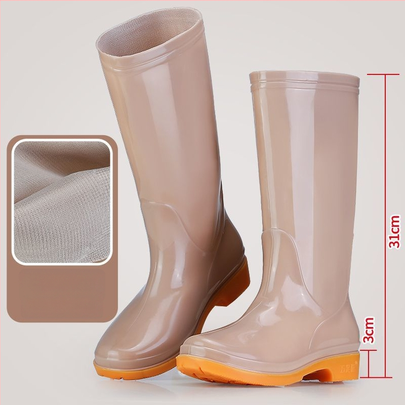 Moteriški PVC lietaus batai, aukštas viršutinis, žemas kulnas 1-3 cm, storas padas, neslidūs, užsegimas slip-on
