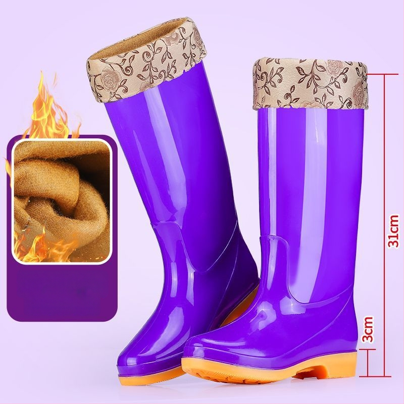 Moteriški PVC lietaus batai, aukštas viršutinis, žemas kulnas 1-3 cm, storas padas, neslidūs, užsegimas slip-on
