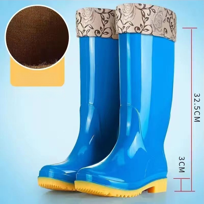 Moteriški PVC lietaus batai, aukštas viršutinis, žemas kulnas 1-3 cm, storas padas, neslidūs, užsegimas slip-on