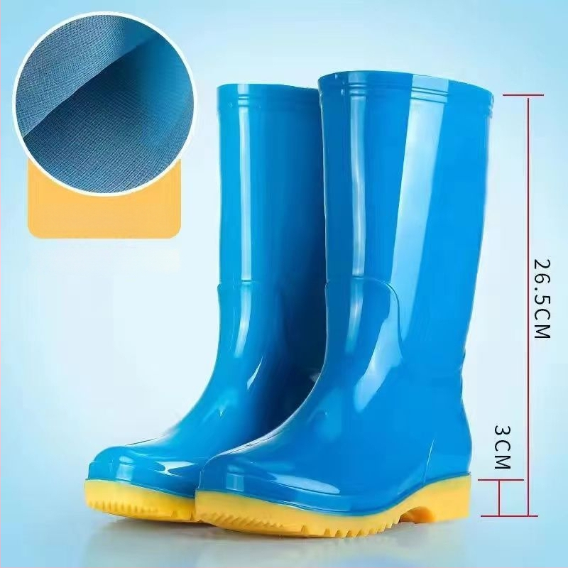 Moteriški PVC lietaus batai, aukštas viršutinis, žemas kulnas 1-3 cm, storas padas, neslidūs, užsegimas slip-on