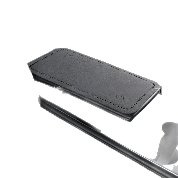 Automobiļa rokas balsta spilvens - ultra plāns pūkains centrālais rokas balsta pārvalks, trīsstūra perforācijas, četros gadalaikos universāls, PU materiāls, logotipa drukāšana pieejama