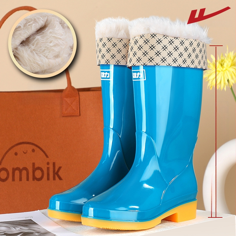 Moterys lietaus batai, PVC viršus, aukštas kojos, storesnis padas, žemas kulnas 1–3 cm, visoms sezonoms