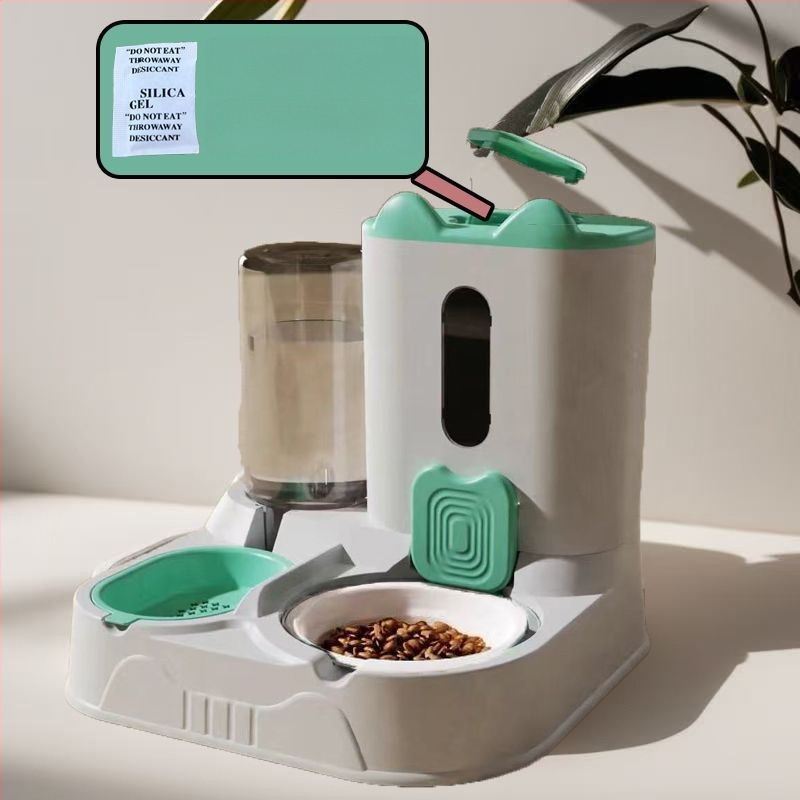 Автоматична хранилка за котки и кучета с интегриран керамичен съд за храна и дозатор за вода