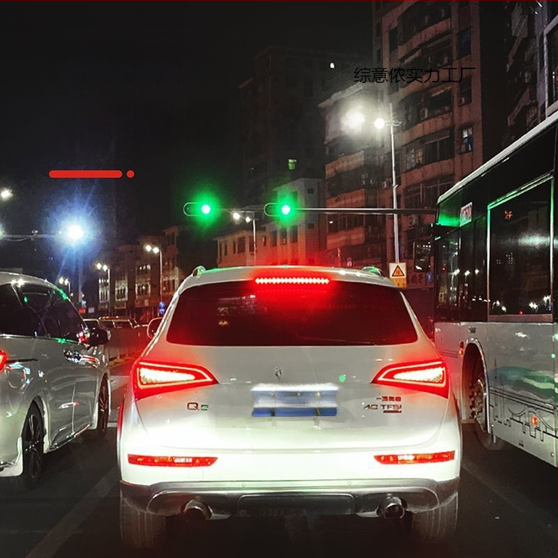 Automobilio vaizdo registratorius su priekyje ir gale kamera, 360° panoraminis vaizdas, F2.0 diafragma, 1080p, 4MP