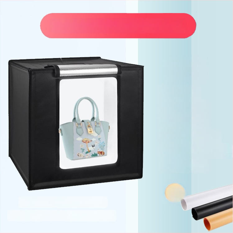 LED šviesos dėžė studijai – sulankstoma, nešiojama švelniu apšvietimu still life fotografijoms; konstrukcija iš aliuminio plėvelės ir Oxford audinio; svoris 2,5/4/5,8 kg