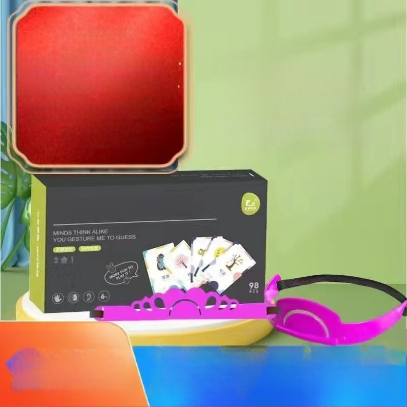 Настолна игра със карти за жестово познаване — семейно взаимодействие, 96 карти (съществителни/глаголи) и 2 ленти за глава, хартия, подходяща за възраст 7-14 години