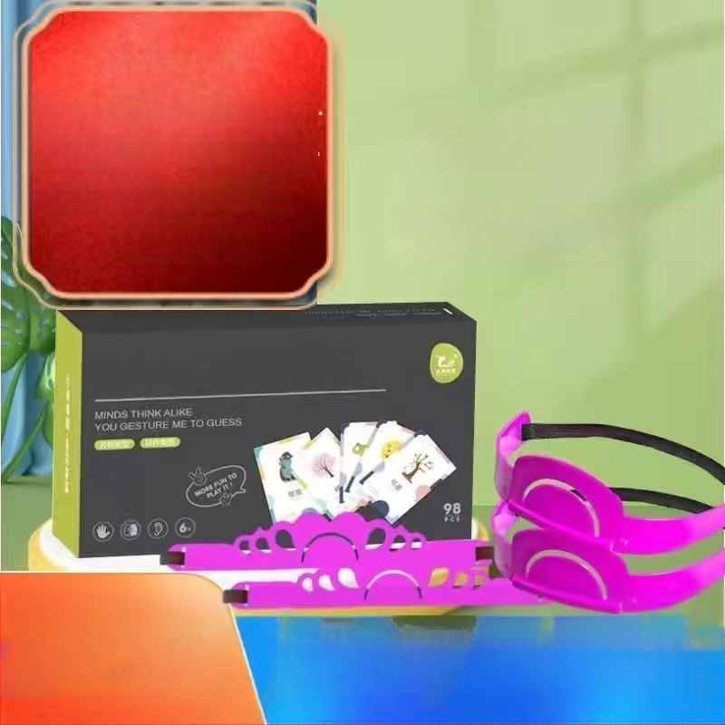 Настолна игра със карти за жестово познаване — семейно взаимодействие, 96 карти (съществителни/глаголи) и 2 ленти за глава, хартия, подходяща за възраст 7-14 години
