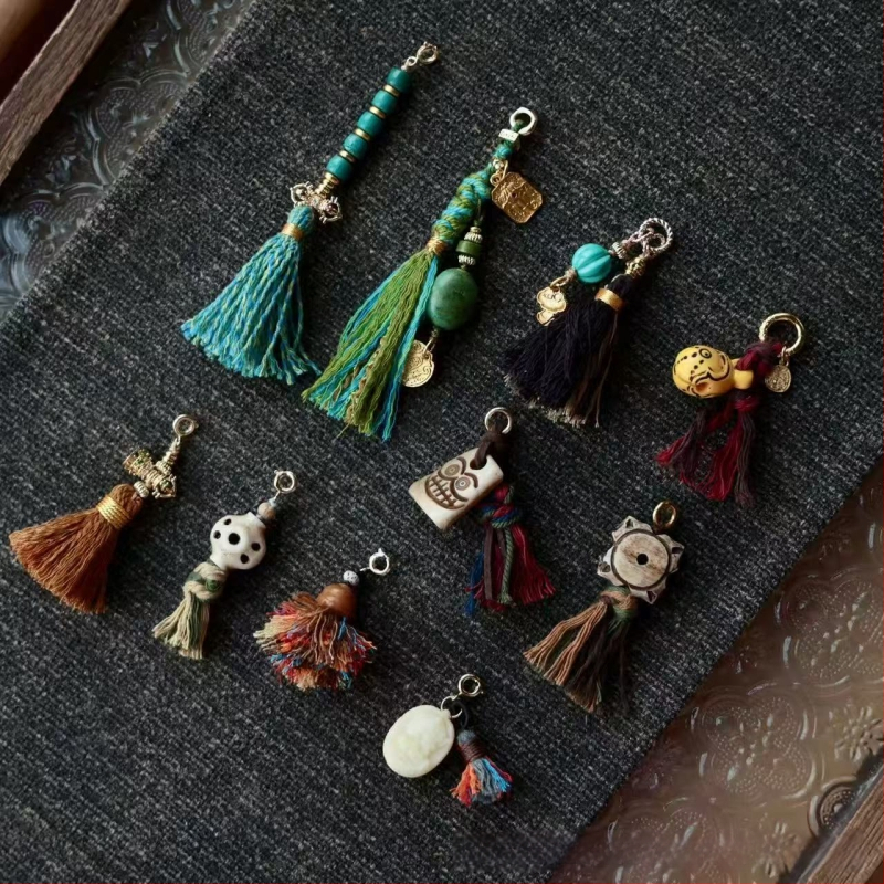 Pakabukai iš išbarstytų karoliukų, iš kamelių kaulo, rankų poliruoti, šiuolaikinis stilius, įvairovė raštų DIY papuošalams