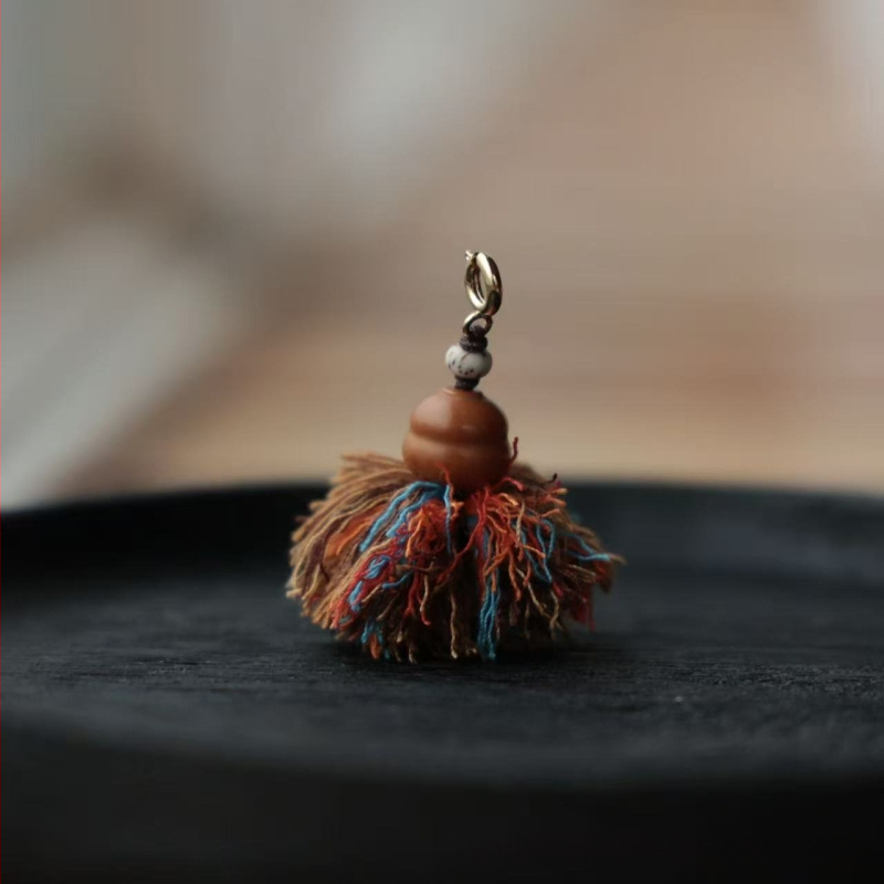 Pakabukai iš išbarstytų karoliukų, iš kamelių kaulo, rankų poliruoti, šiuolaikinis stilius, įvairovė raštų DIY papuošalams