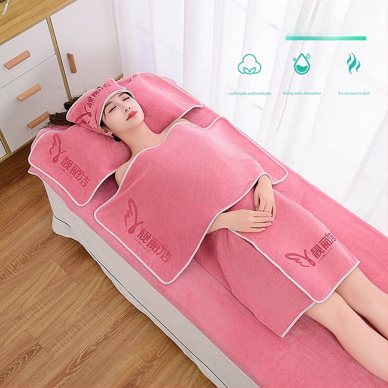 Grožio salono rankšluosčių komplektas su turbanu, krūtinės rankšluosčiu ir vonios rankšluosčiu; mikropluoštas 400 g; greitas džiūvimas; didelis sugeriamumas; logotipo spausdinimas galimas; 3 arba 5 dalių rinkinys