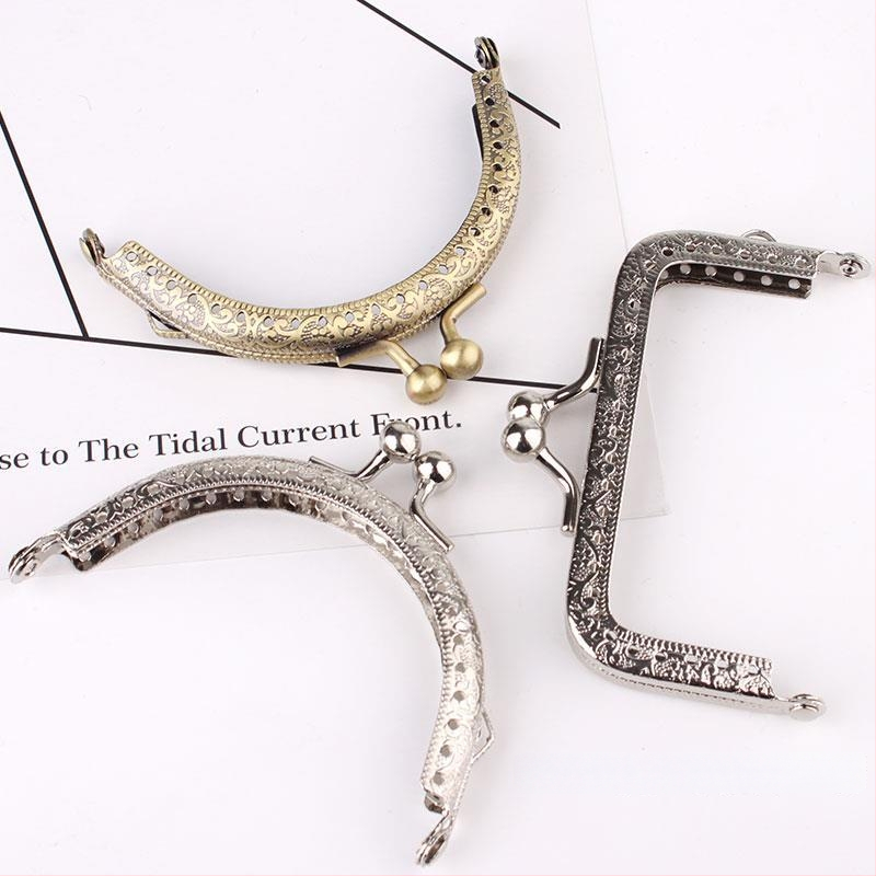 Metalinė pusmėnulio formos rankinės rėmas – DIY megztų rankinių priedai