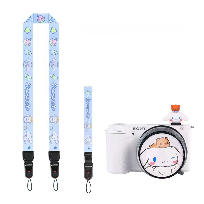 Kameras piederumu komplekts: rokas siksna, plecu siksna, objektīva vāciņš, karstā kurpju vāciņš (Modelis: Wrist strap, Shoulder strap, Lens cap, Hot shoe cap; Tirdzniecība uzsākta: 2025; Piegādes kategorija: Spot goods)