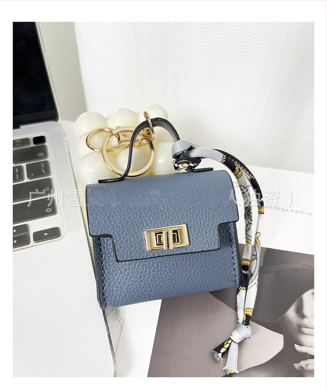 Nothing PU mini pakabinama rankinė – itin lengva, miesto paprastumas