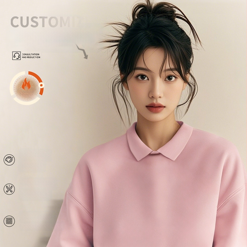 Costum de lucru pentru cosmeticieni de înaltă calitate — hanorac cu logo pentru saloanele de unghii și înfrumusețare, toamnă–iarnă, guler din blană, mâneci lungi. Material principal: spandex; conținut sub 30%; protecție anti-murdărire și dezinfectare.